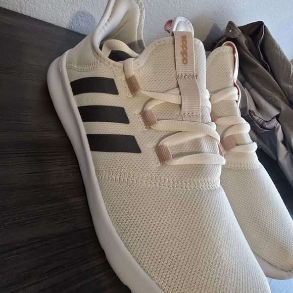 Adidas Cloudfoam Pure 2.0 Women's Running Shoe GX3191 Sneakers Size 10 Off White - Picture 3 of 6